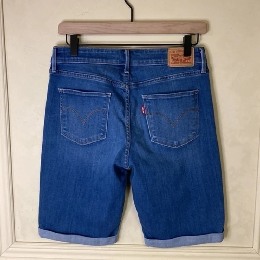 Levi’s Bermuda Jean Shorts size 28 - Picture 3 of 6